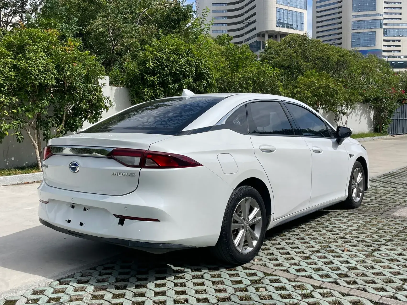 2020 AION S thumbnail 4