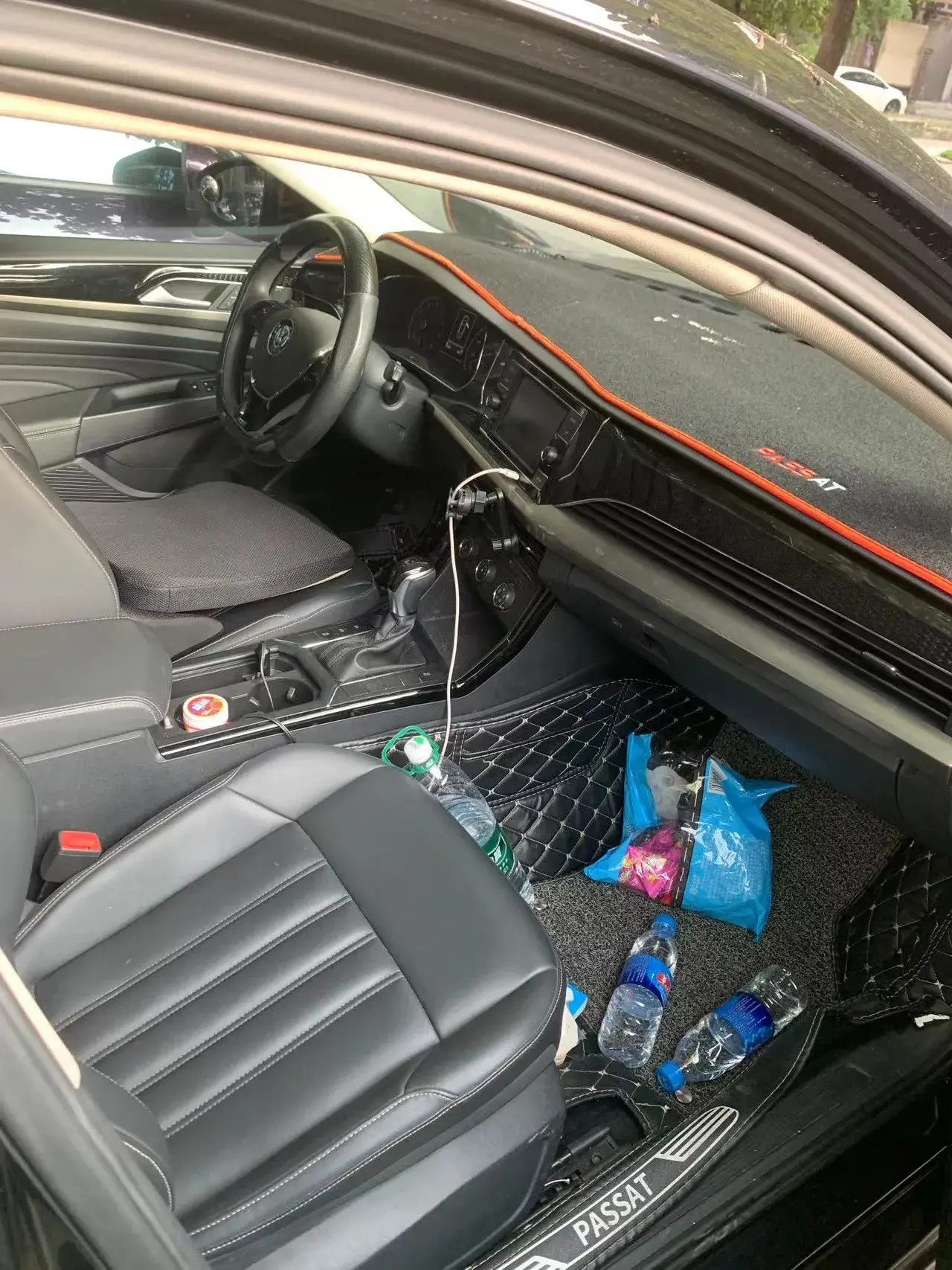 2019 VOLKSWAGEN PASSAT thumbnail 4