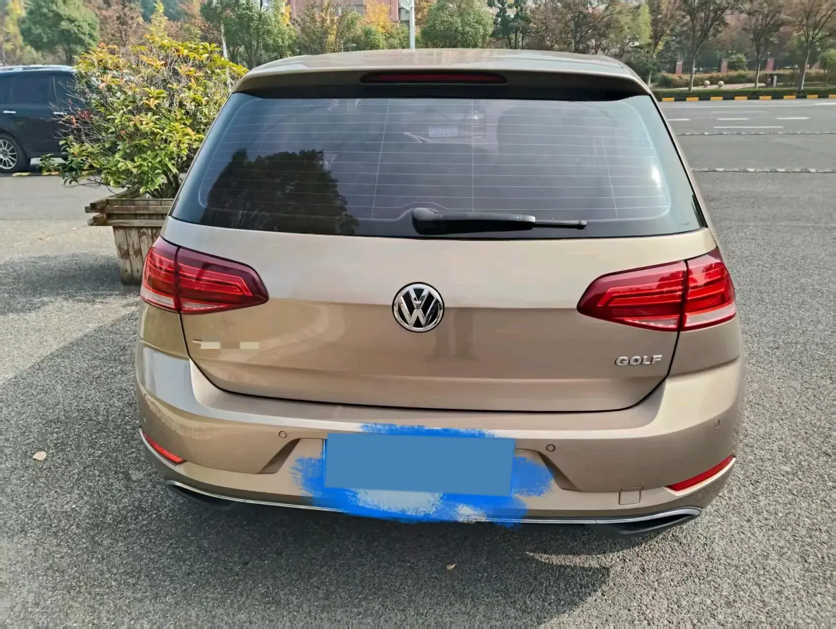 2018 VOLKSWAGEN GOLF thumbnail 3