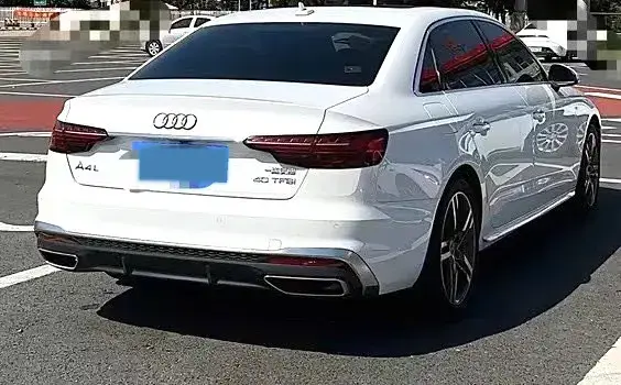 2023 AUDI A4L thumbnail 3