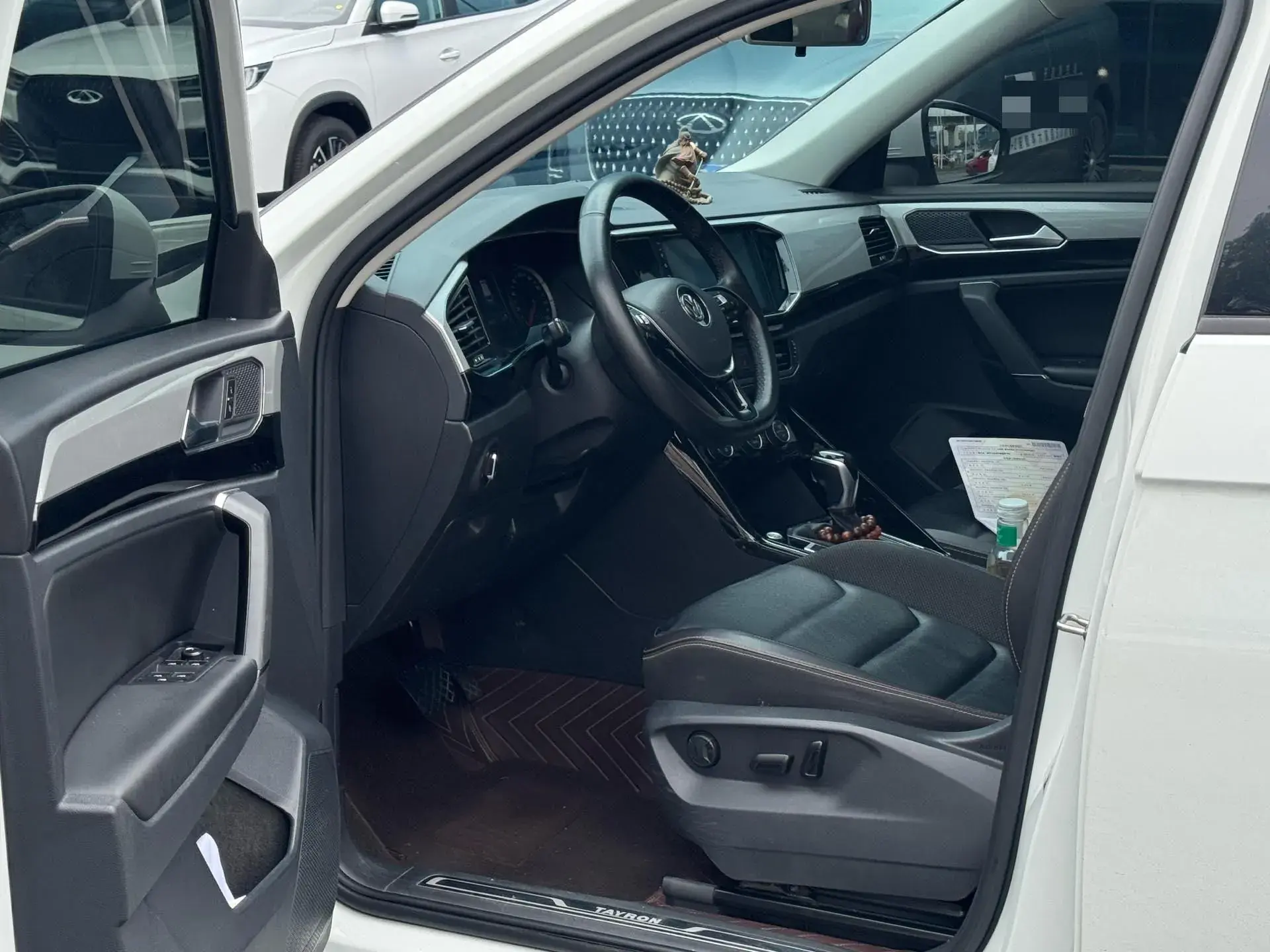 2020 VOLKSWAGEN TAYRON thumbnail 4