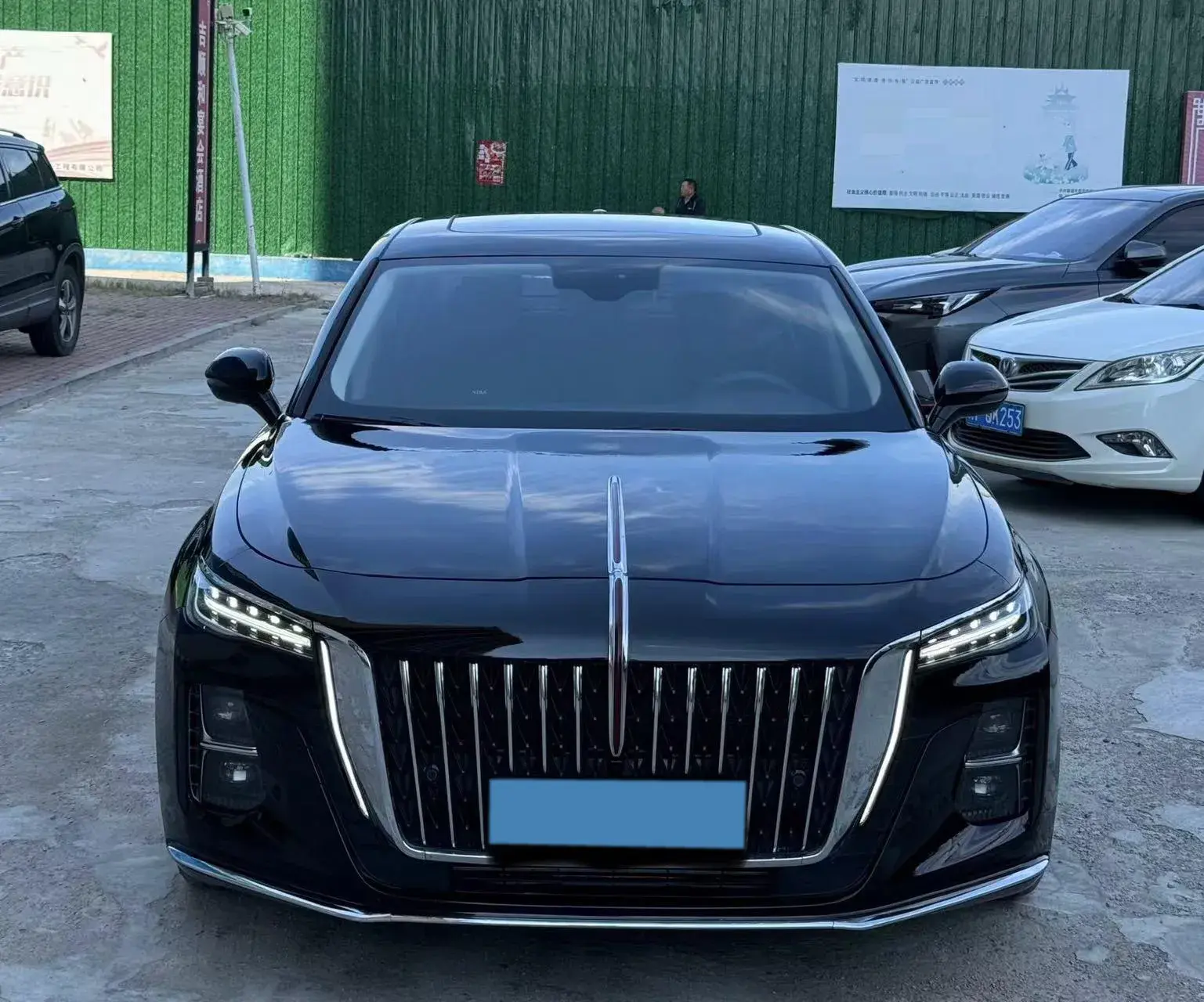2024 HONGQI H5 thumbnail 2