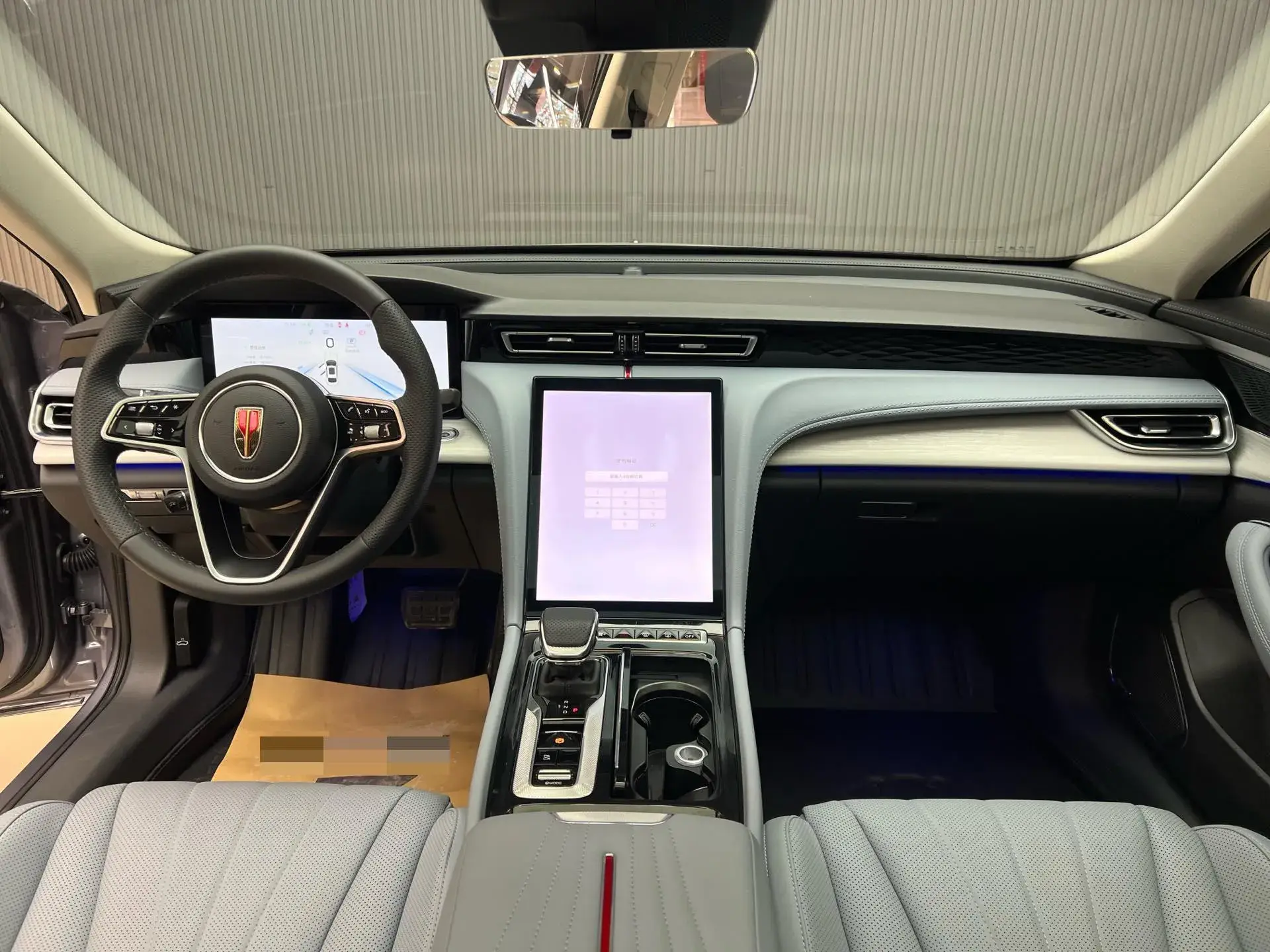 2025 HONGQI H5 thumbnail 2