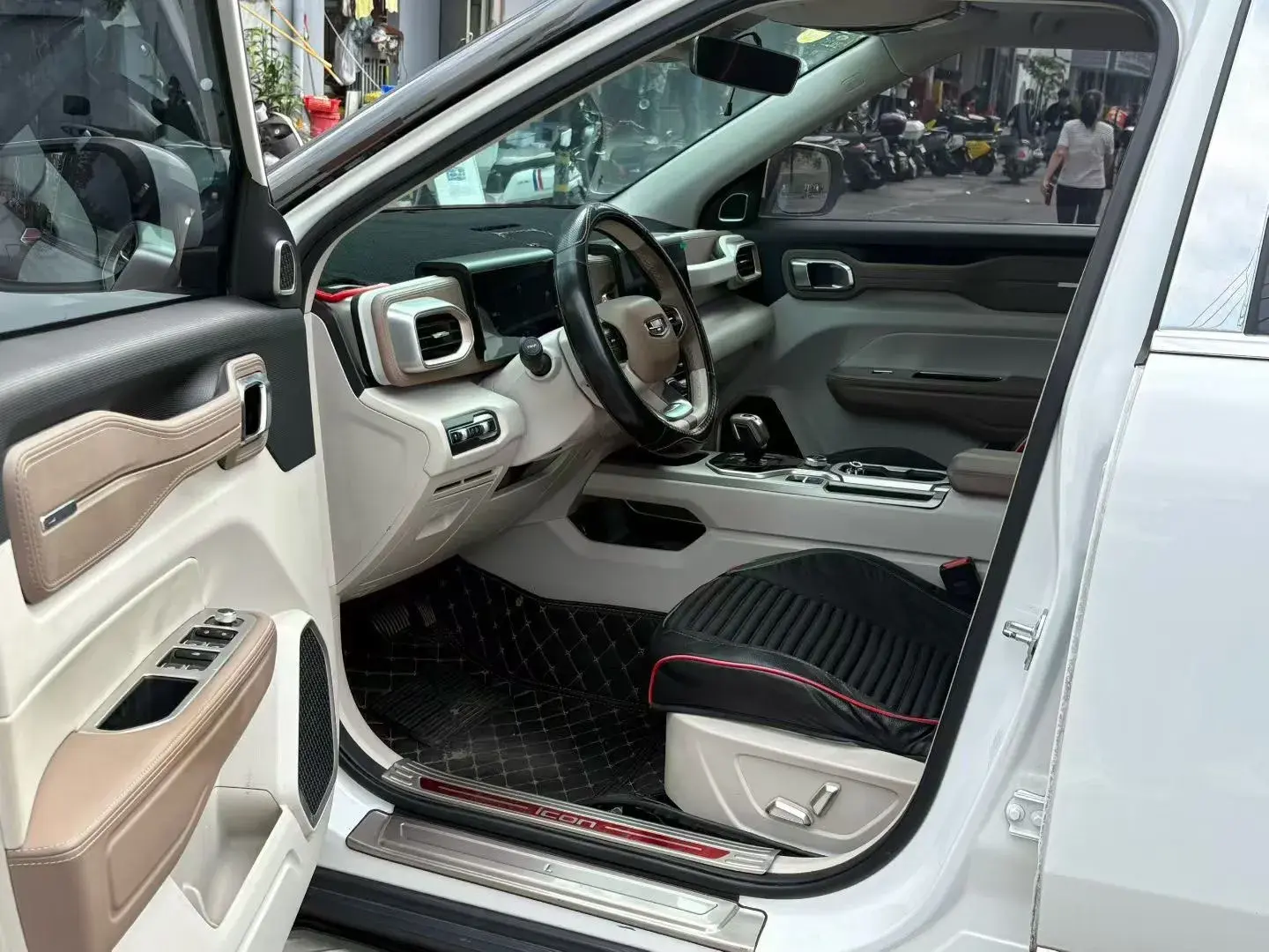 2020 GEELY ICON thumbnail 3