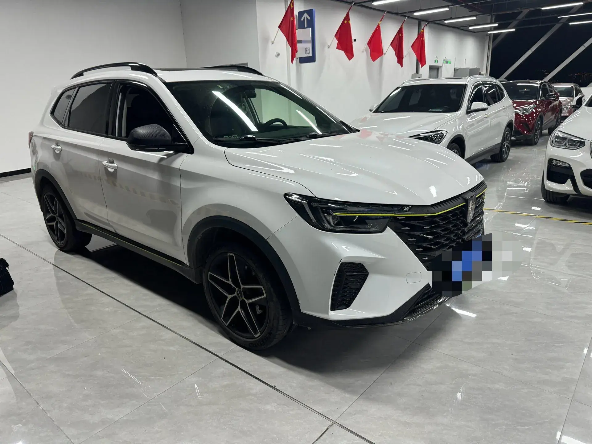 2023 ROEWE RX5 thumbnail 2