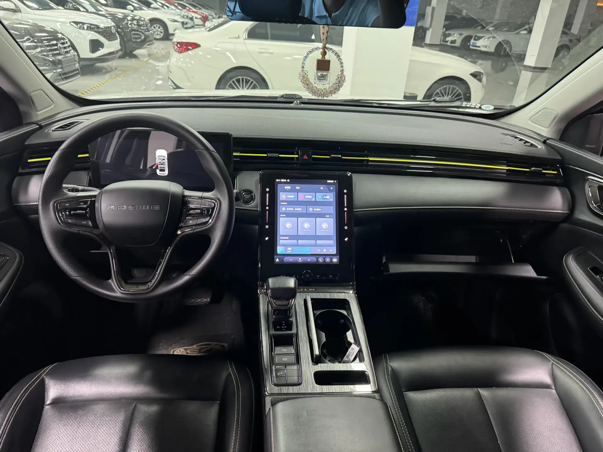 2023 ROEWE RX5 thumbnail 4