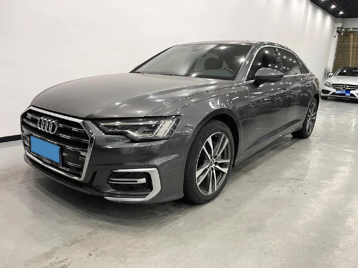 2022 Audi A6L 2.0T 190HP L4 7DCT