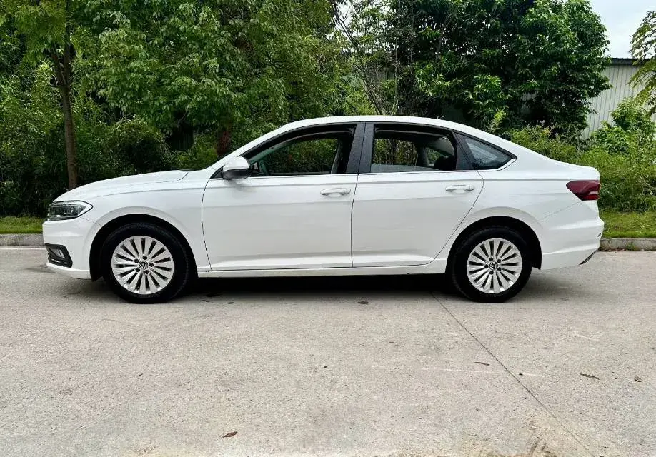 2021 VOLKSWAGEN LAVIDA thumbnail 2