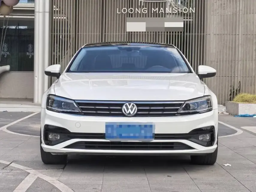 2021 VOLKSWAGEN LAMANDO thumbnail 3