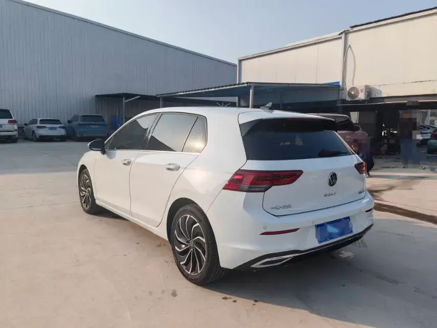 2021 VOLKSWAGEN GOLF thumbnail 4