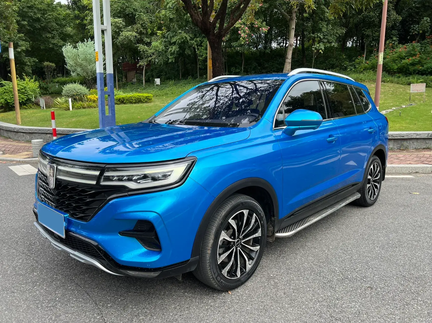 2021 ROEWE RX5 view 1