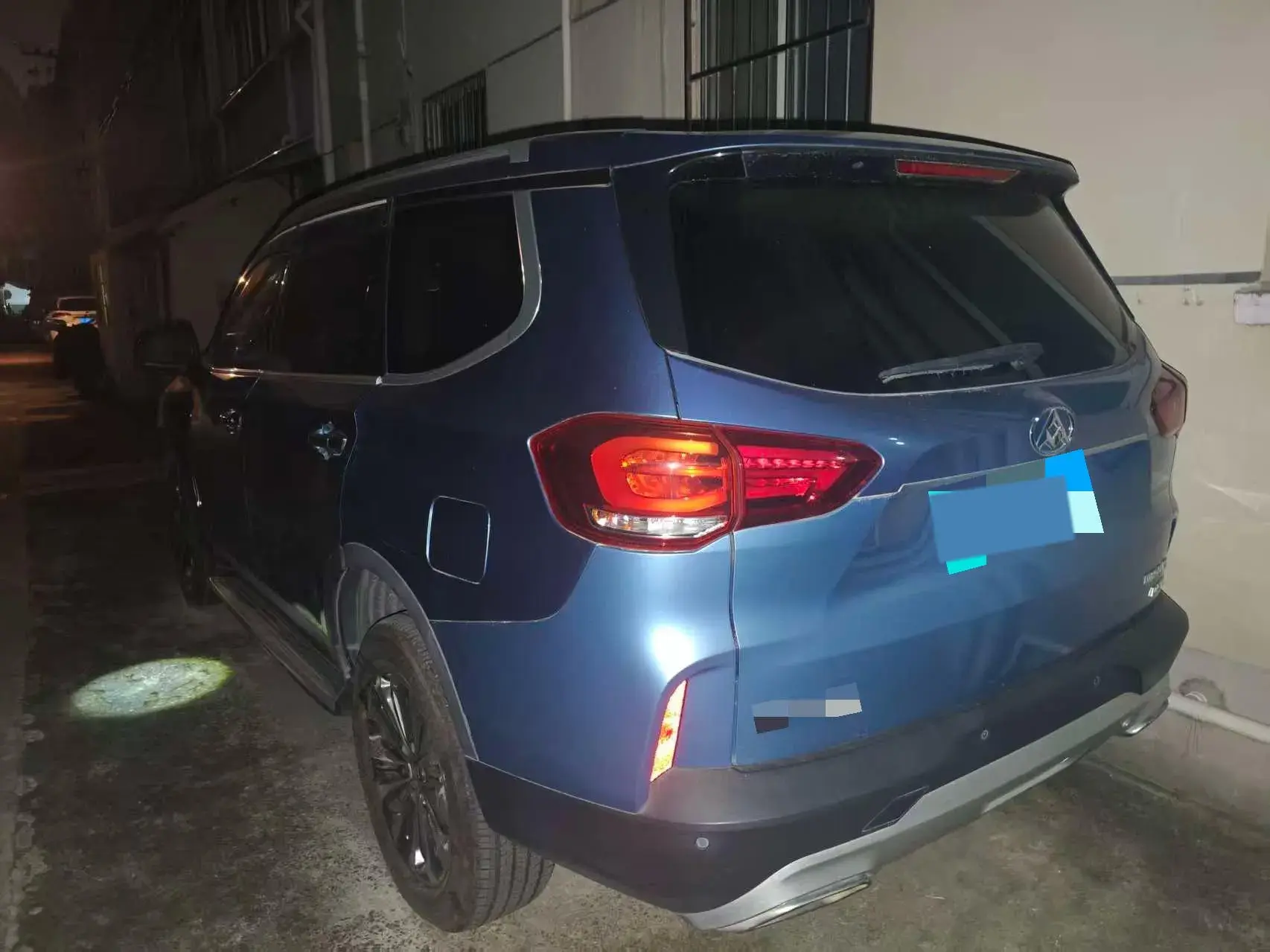 2017 MAXUS D90 thumbnail 3