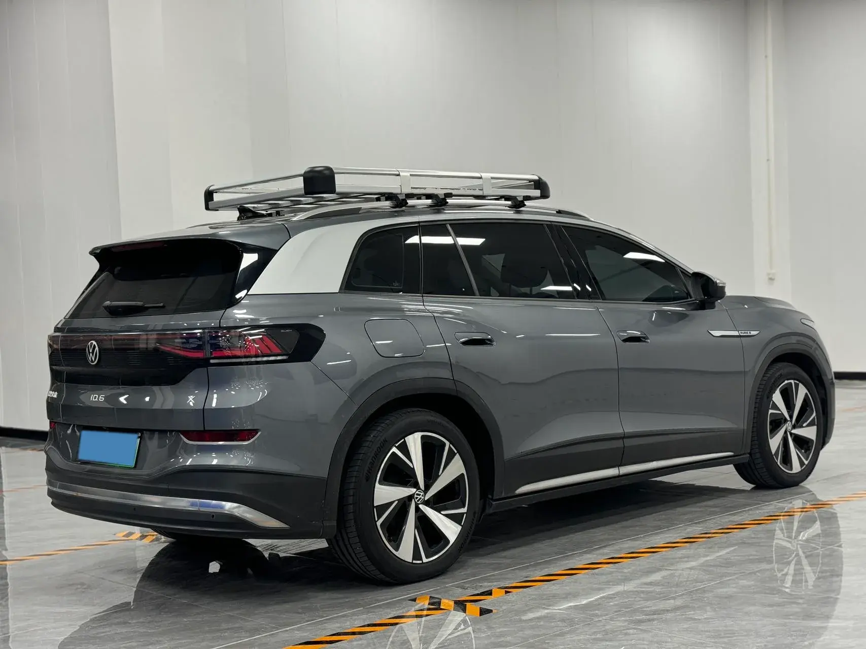 2021 VOLKSWAGEN ID.6 thumbnail 4