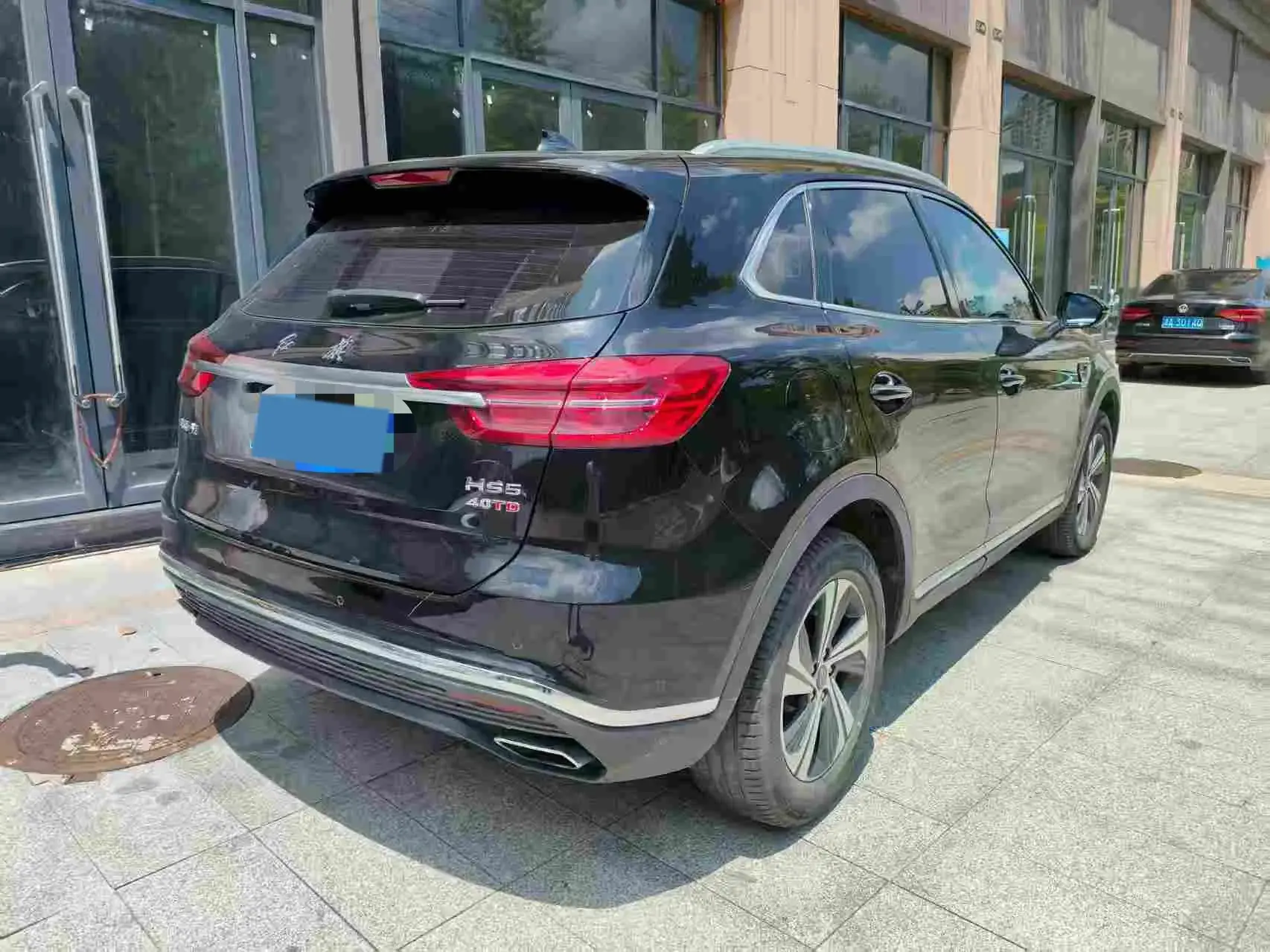 2019 HONGQI HS5 thumbnail 3