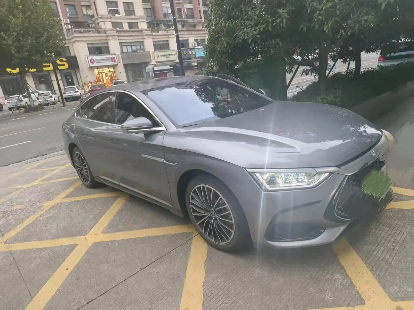 2022 BYD HAN thumbnail 4