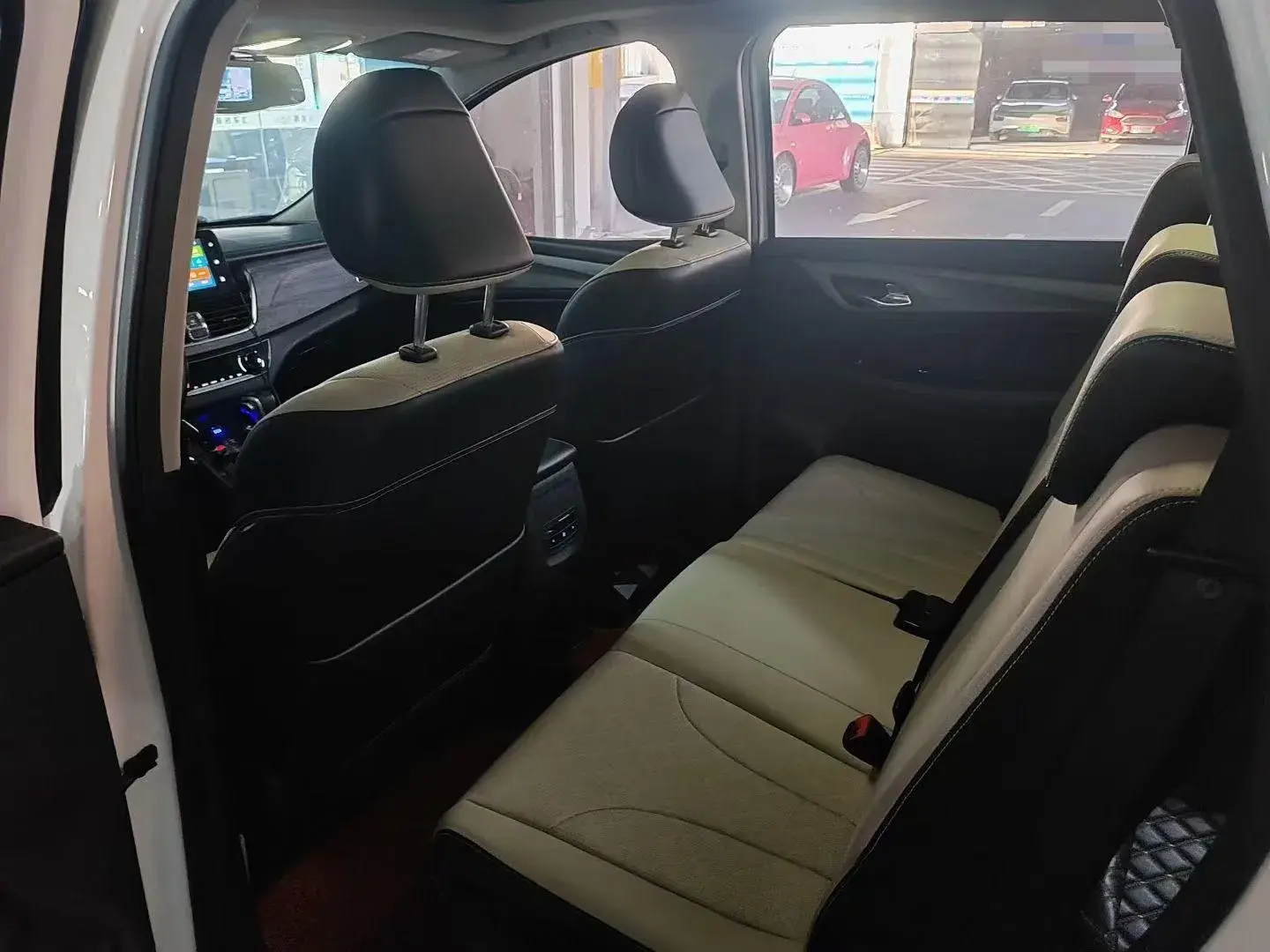 2019 BAOJUN 730 thumbnail 3