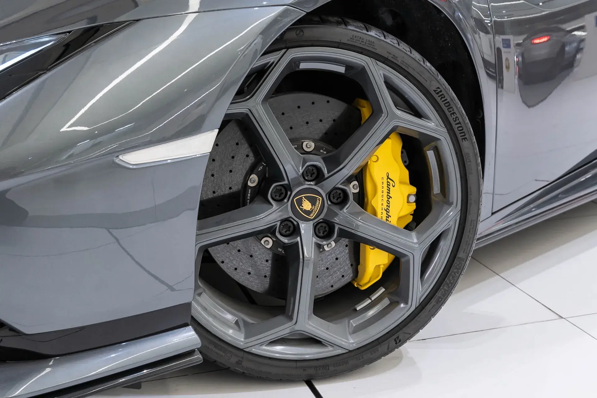 2023 LAMBORGHINI HURACÁN thumbnail 4