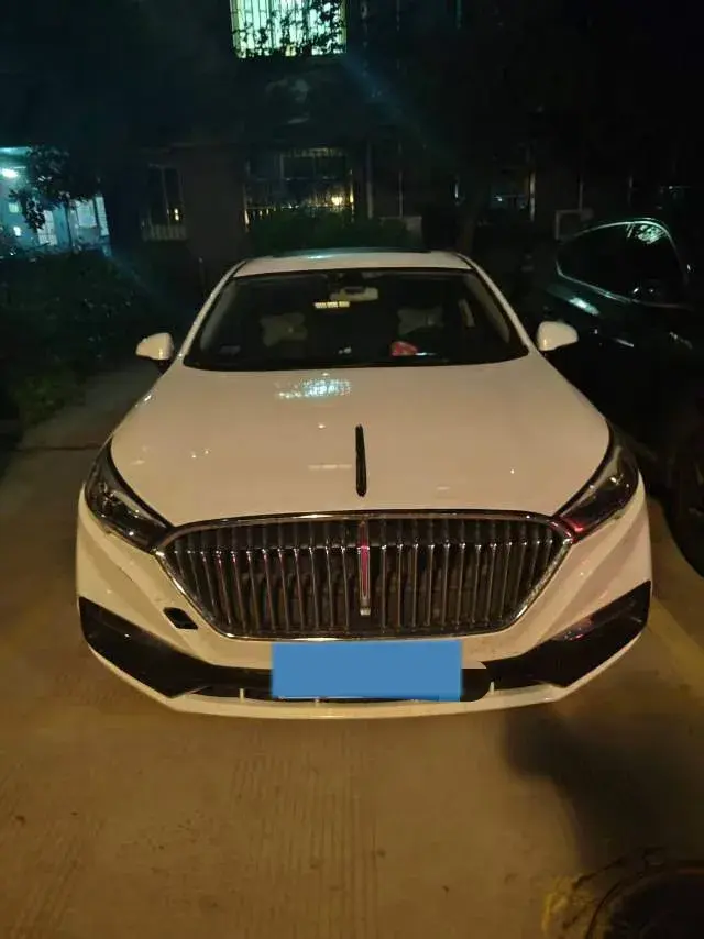 2022 HONGQI H5 thumbnail 2