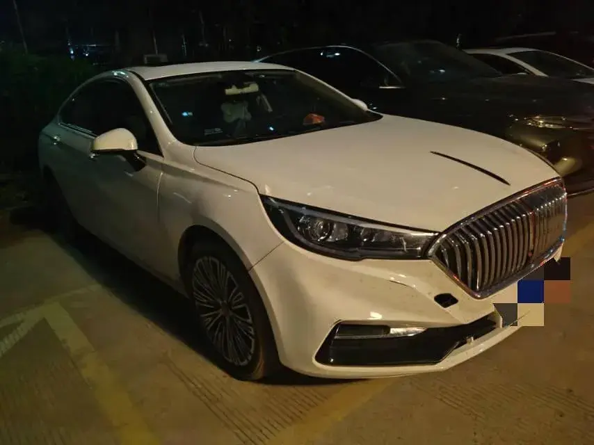 2022 HONGQI H5 thumbnail 3