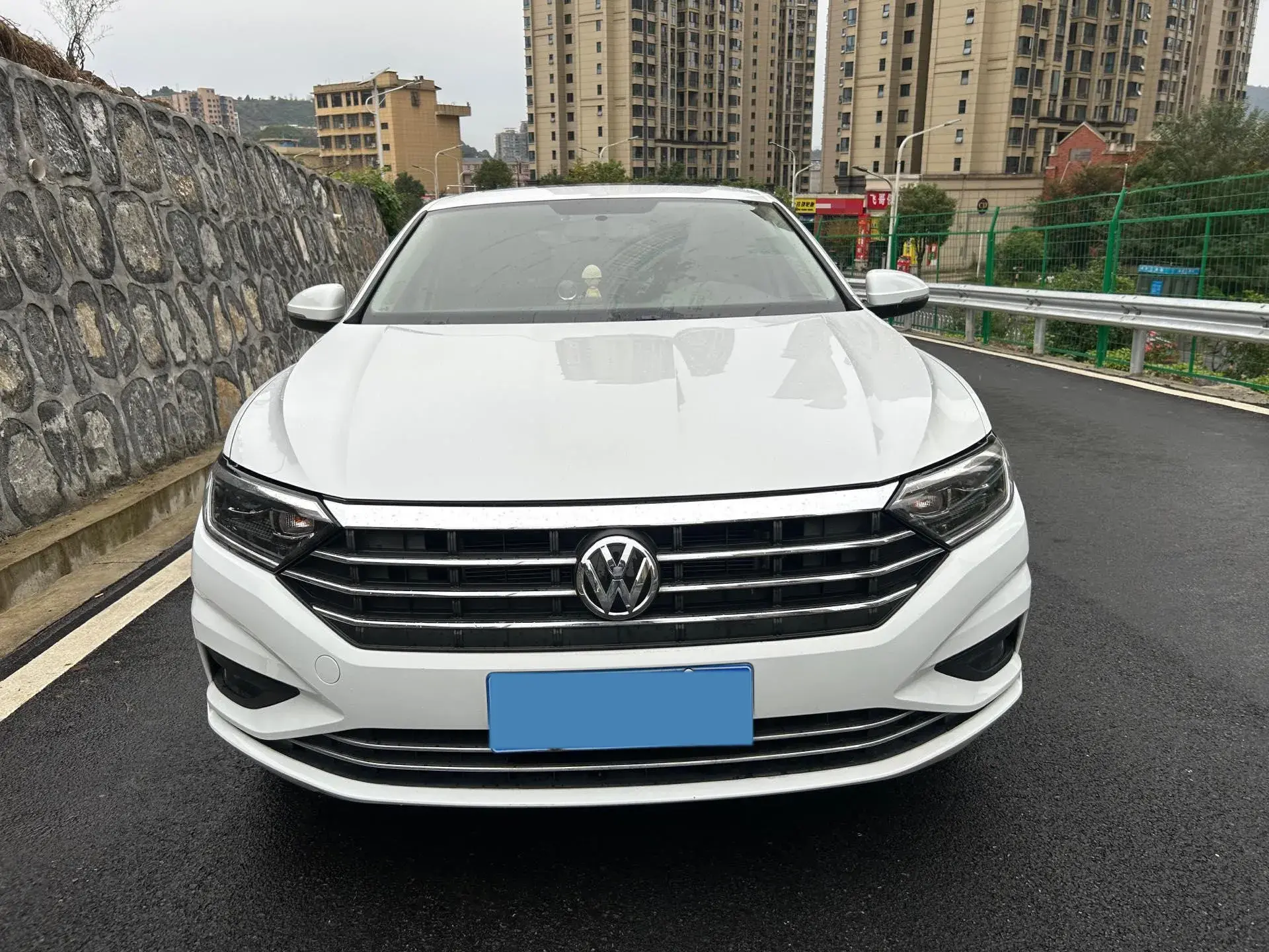 2021 VOLKSWAGEN SAGITAR thumbnail 2