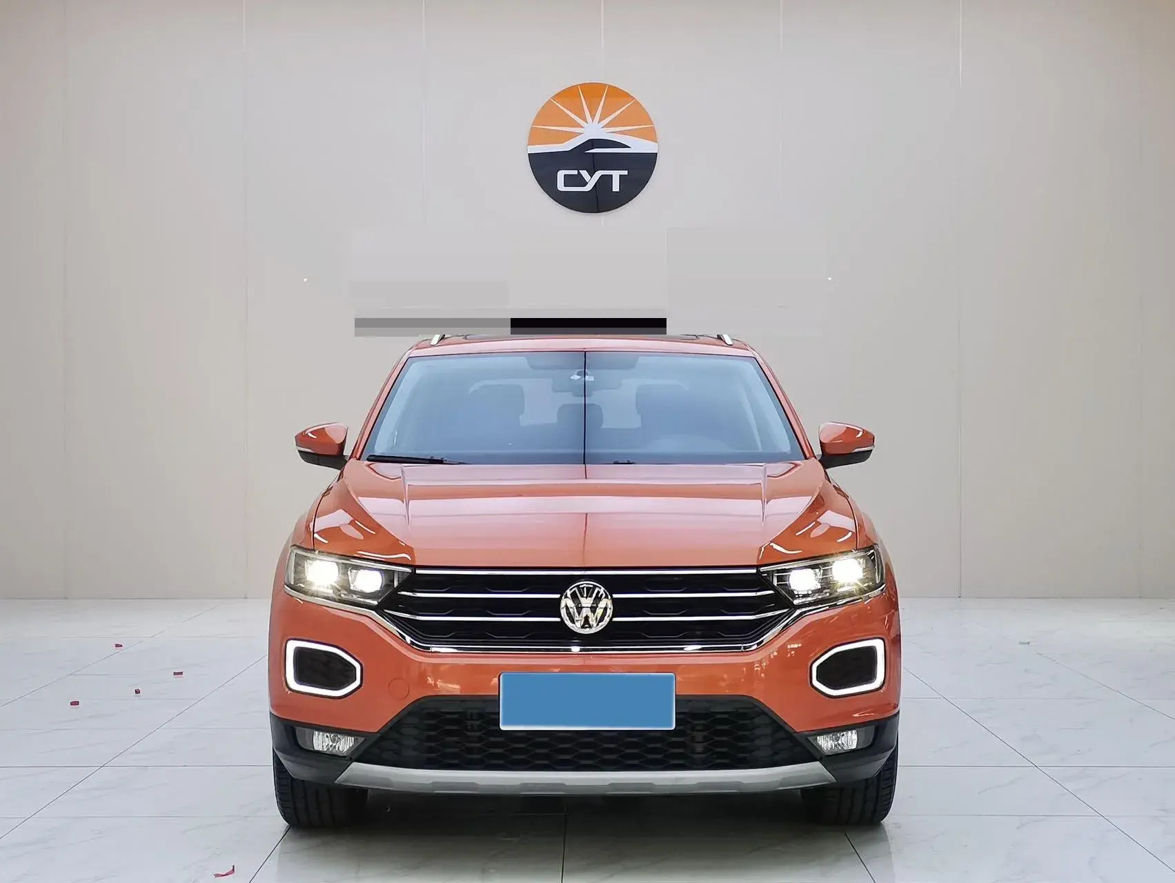 2020 VOLKSWAGEN T-ROC thumbnail 2