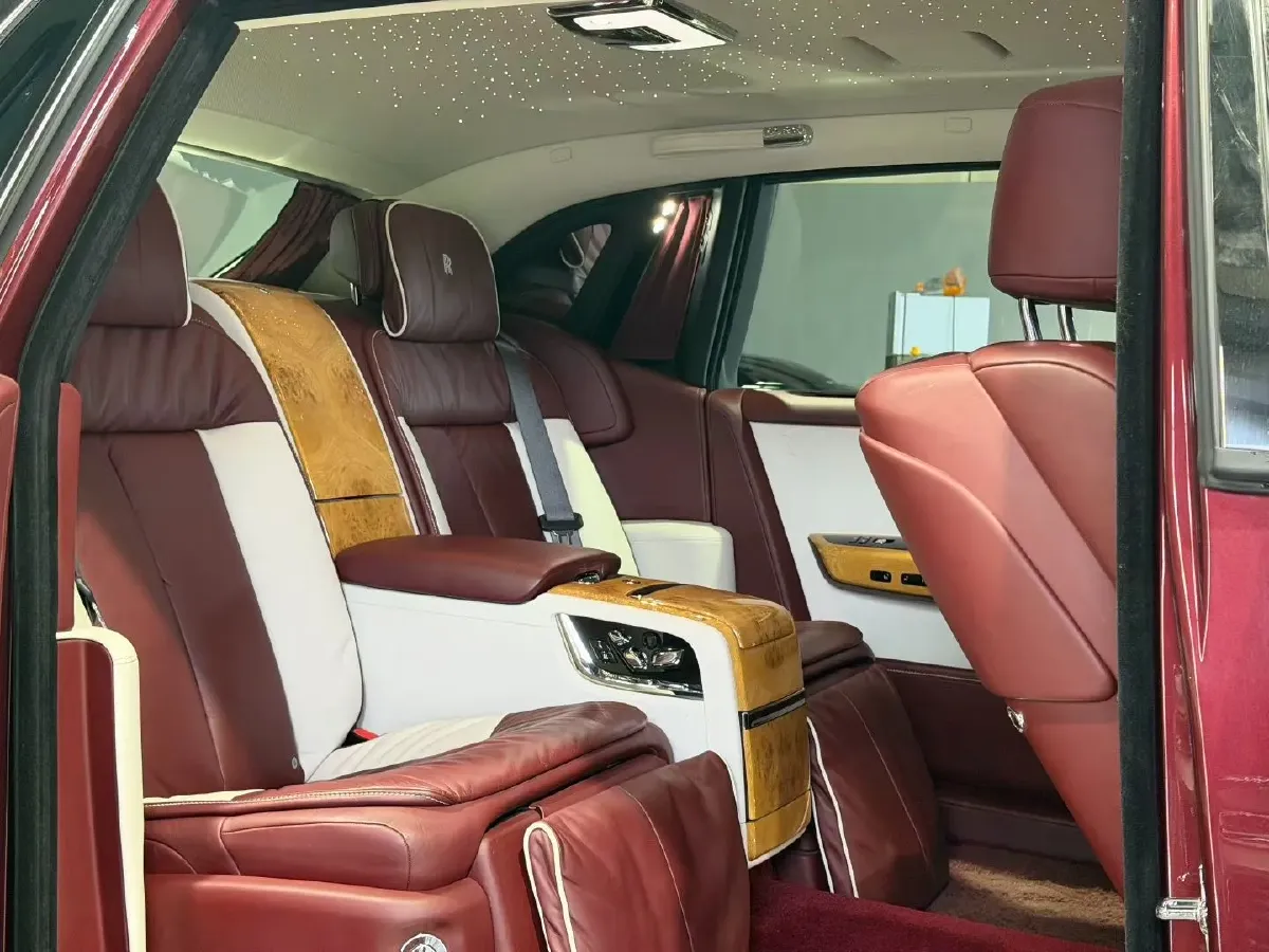 2018 Rolls-Royce Phantom 6.7T 571HP V12 8AT,autocango,china used car exporter,china ev exporter,chinese used car exporter,chinese used ev exporter