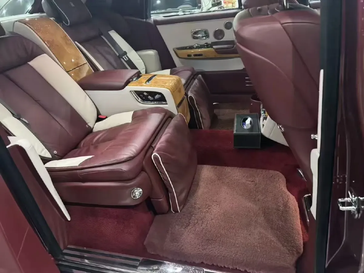 2018 Rolls-Royce Phantom 6.7T 571HP V12 8AT,autocango,china used car exporter,china ev exporter,chinese used car exporter,chinese used ev exporter
