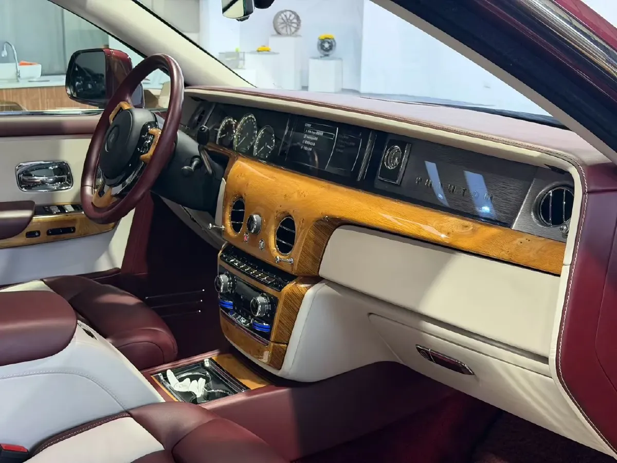 2018 Rolls-Royce Phantom 6.7T 571HP V12 8AT,autocango,china used car exporter,china ev exporter,chinese used car exporter,chinese used ev exporter
