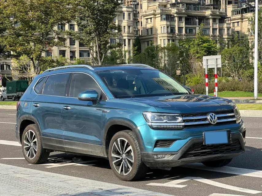 2021 VOLKSWAGEN THARU thumbnail 3