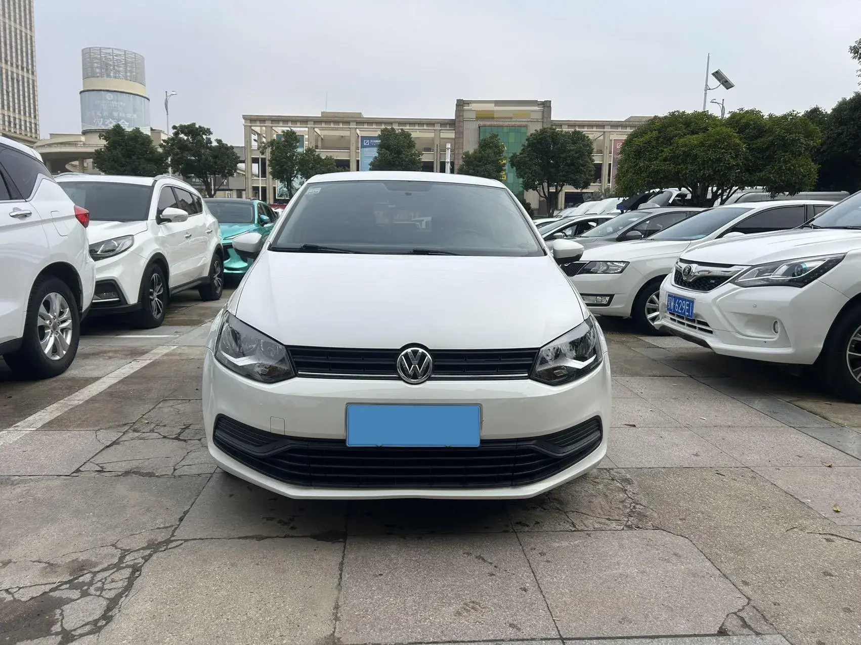 2016 VOLKSWAGEN POLO thumbnail 2