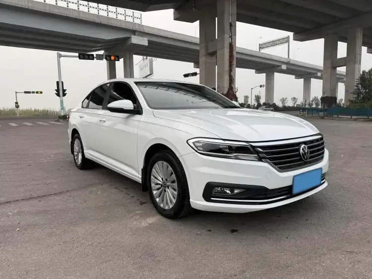 2021 VOLKSWAGEN LAVIDA thumbnail 3