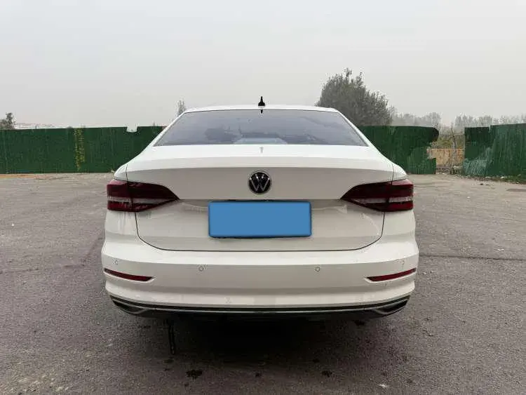 2021 VOLKSWAGEN LAVIDA thumbnail 4