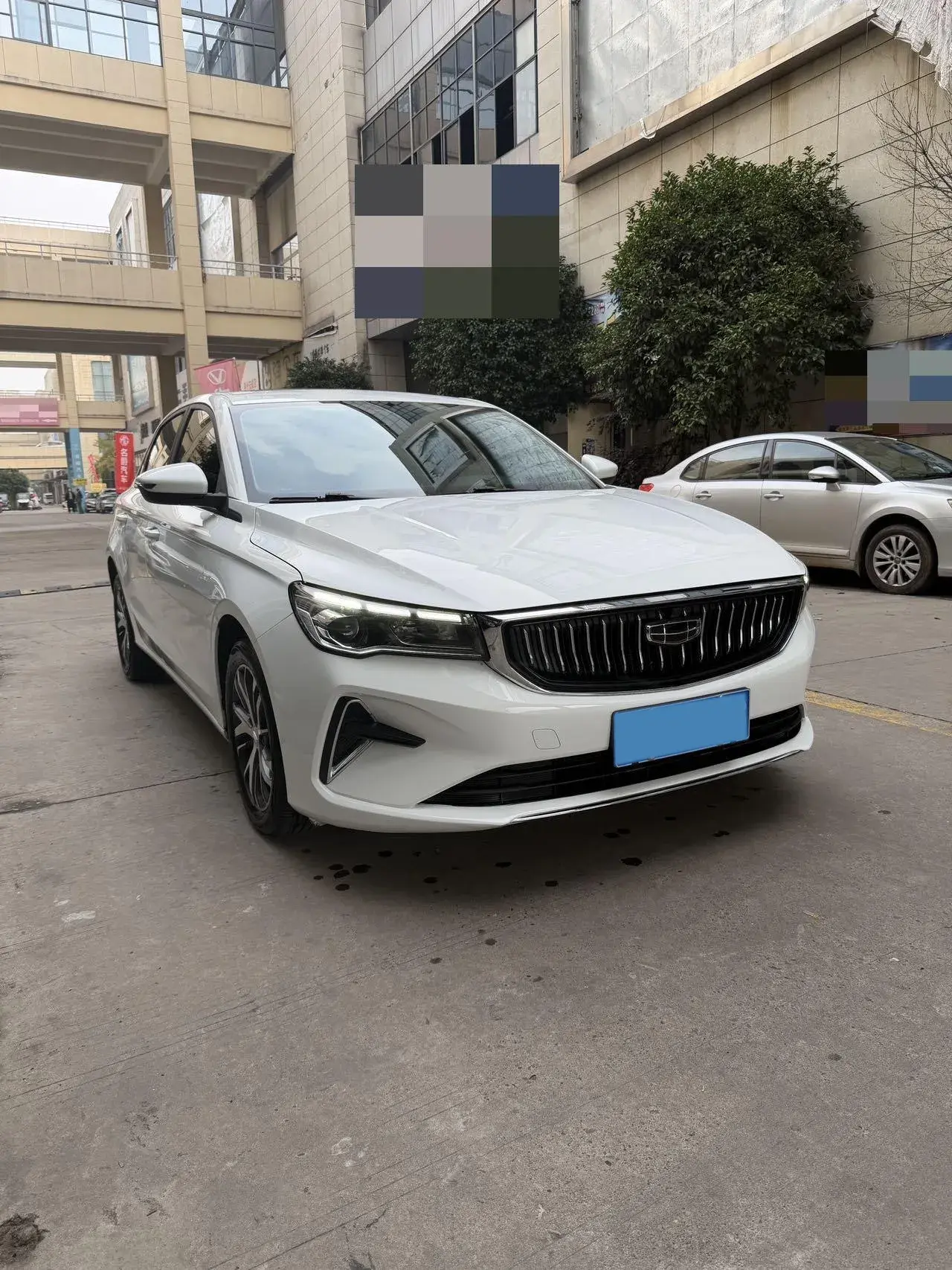 2023 GEELY EMGRAND thumbnail 2