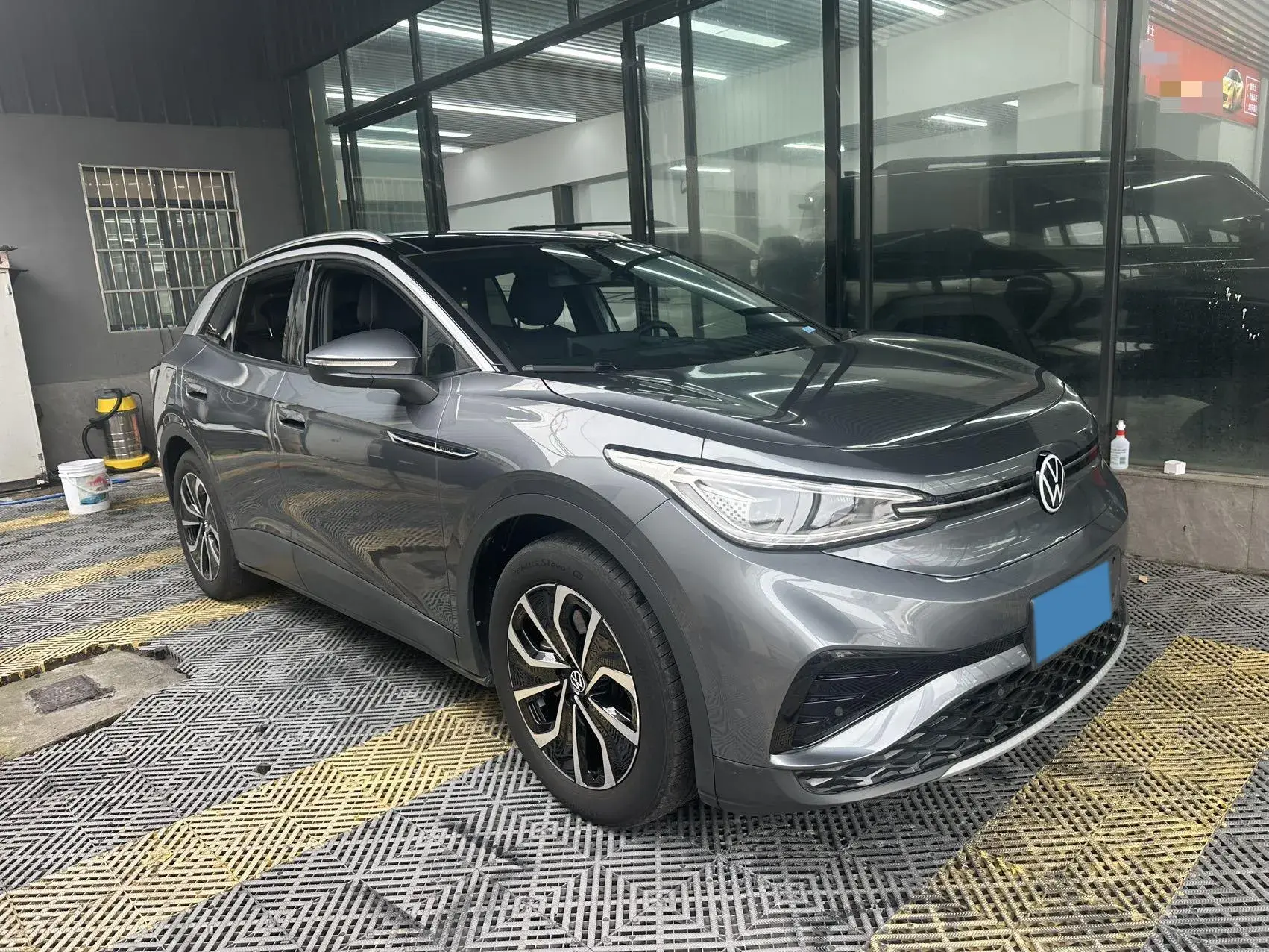 2022 VOLKSWAGEN ID.4 thumbnail 2