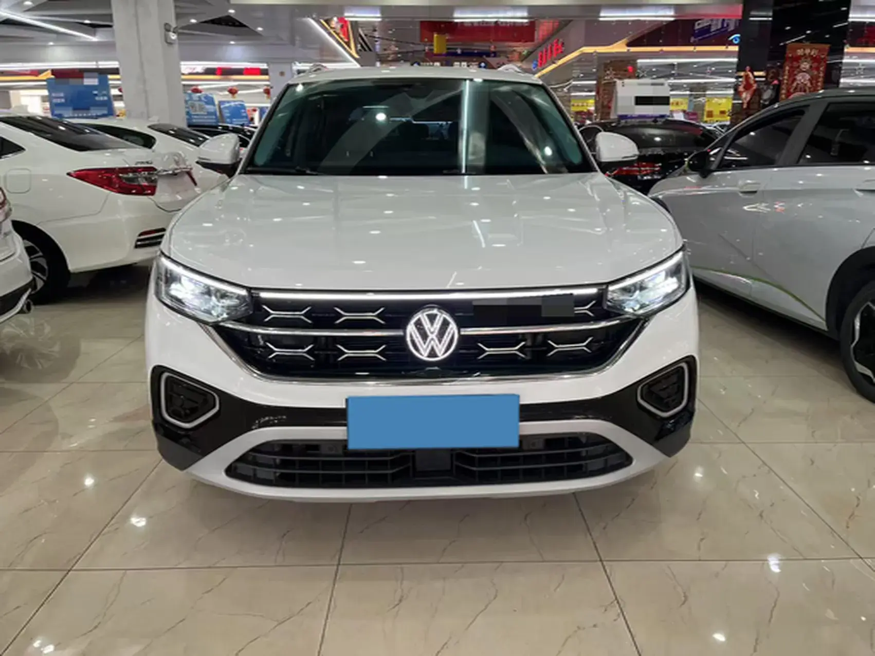 2023 VOLKSWAGEN TAYRON thumbnail 2