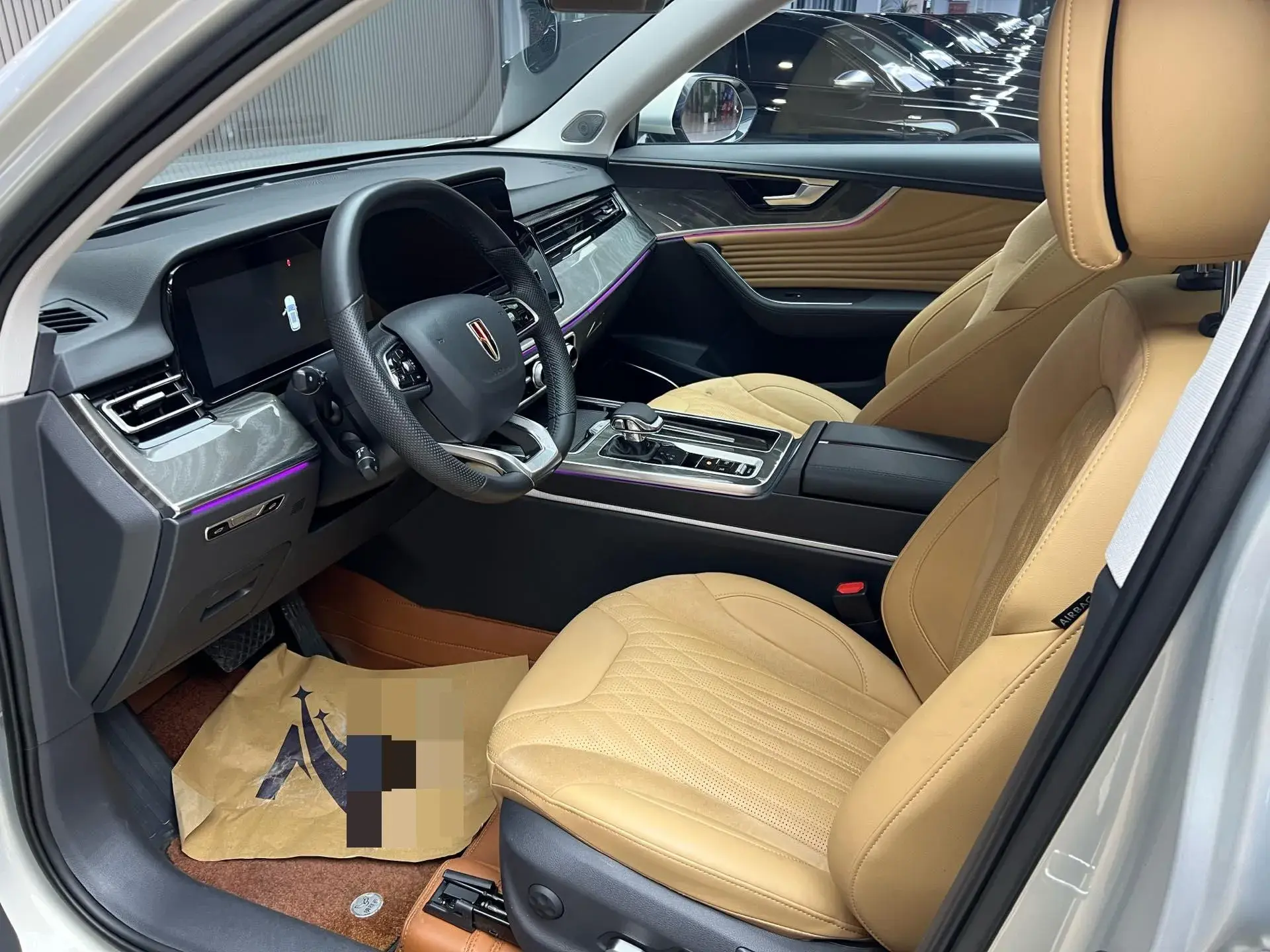 2025 HONGQI HS5 thumbnail 4