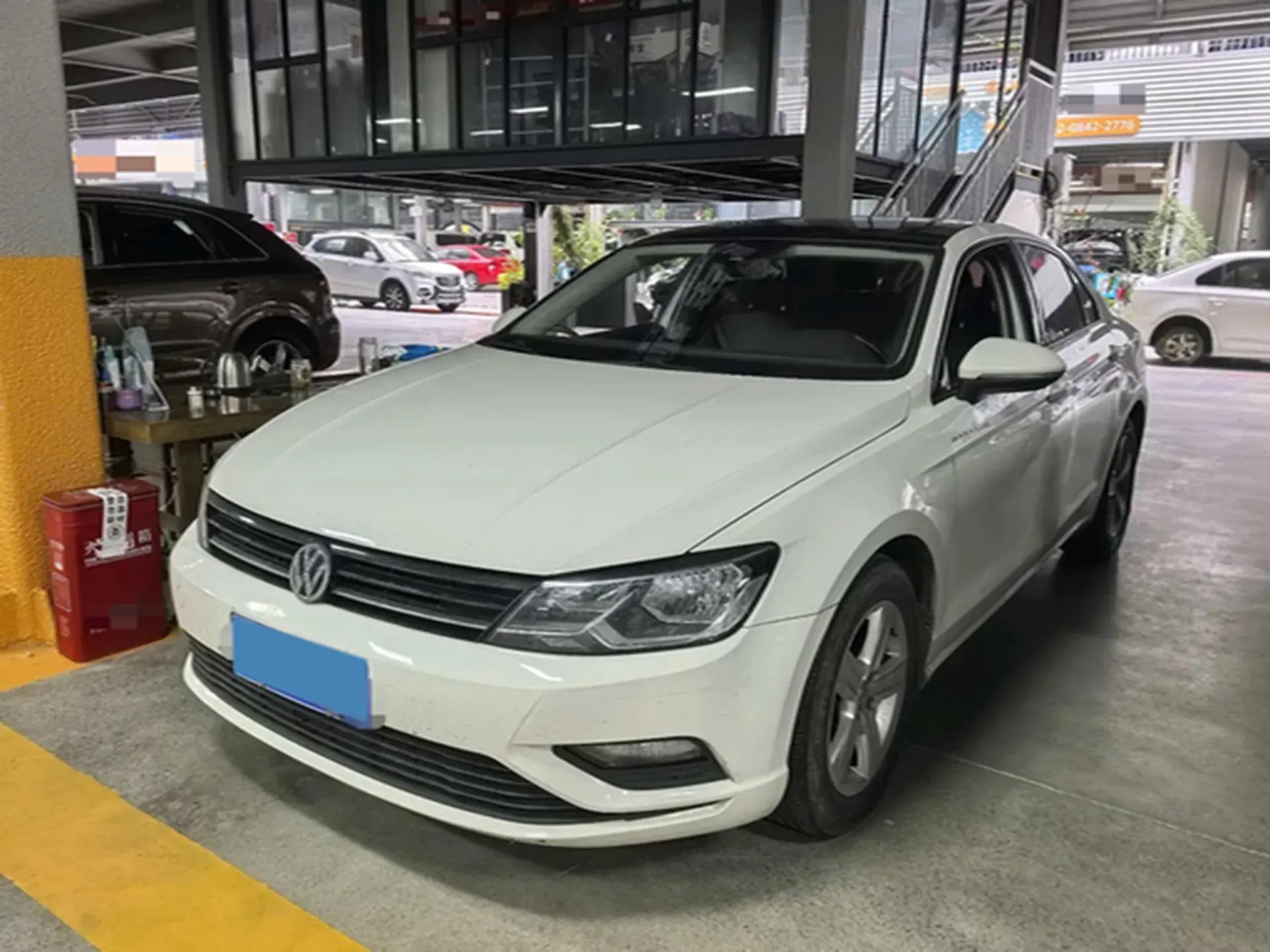 2018 VOLKSWAGEN LAMANDO view 1