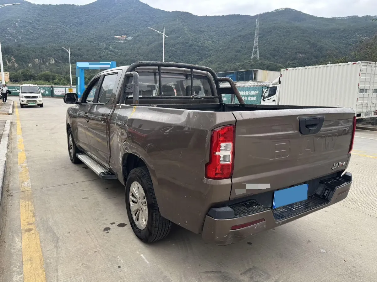 2023 BAW Calorie 2.0L 144HP L4 8AT,autocango,china used car exporter,china ev exporter,chinese used car exporter,chinese used ev exporter