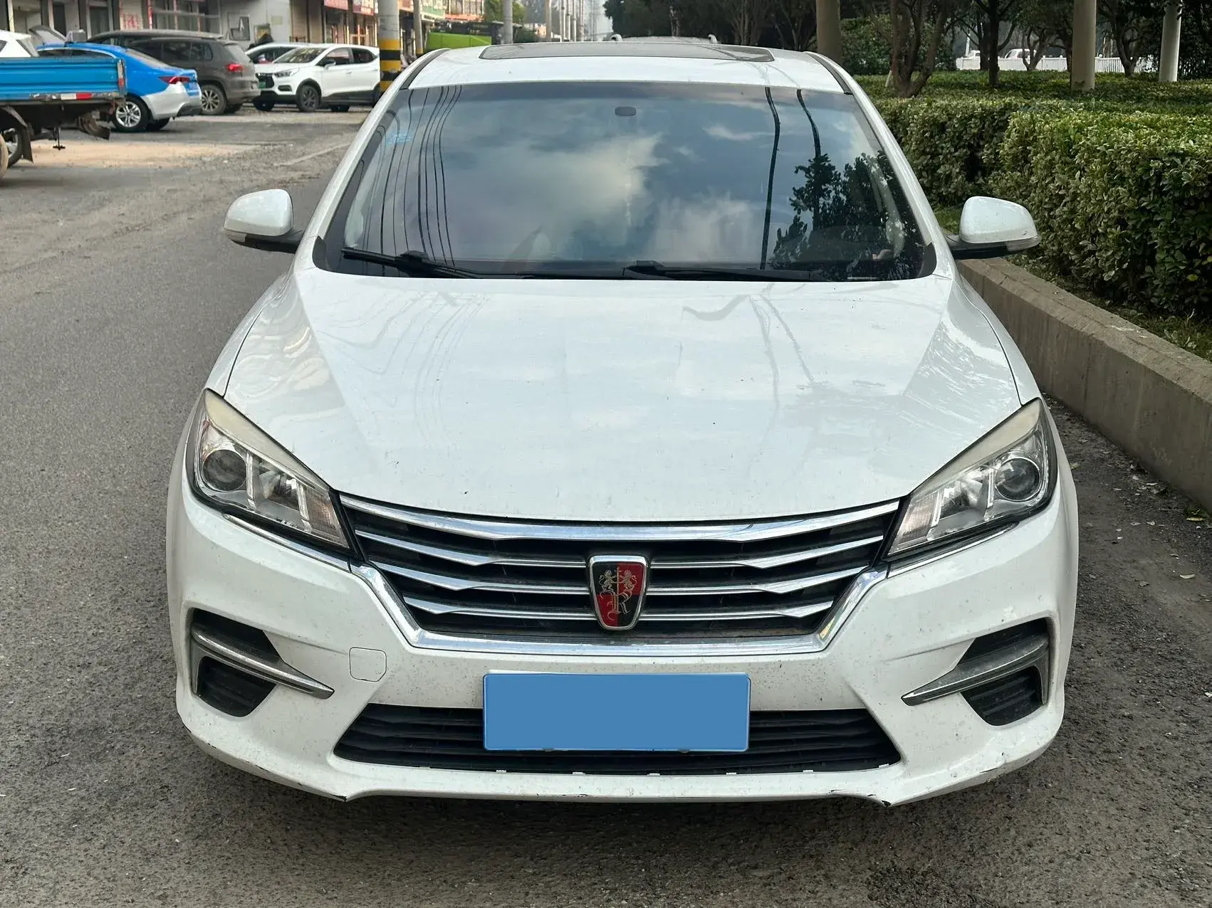 2018 ROEWE 360 thumbnail 2