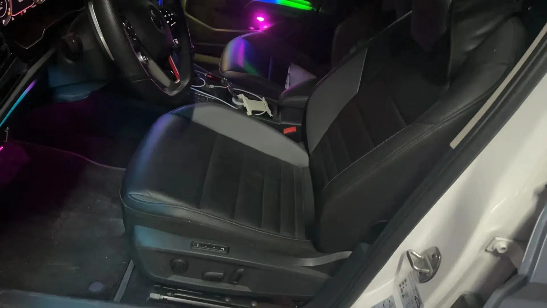 2020 VOLKSWAGEN SAGITAR thumbnail 4