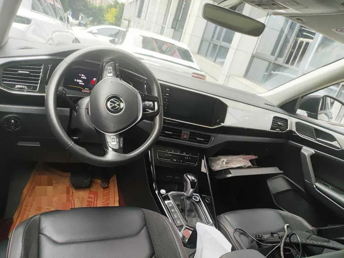 2022 VOLKSWAGEN TAYRON thumbnail 4