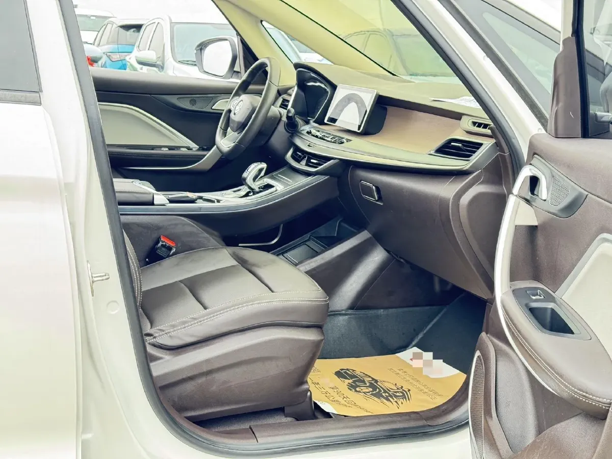 2021 Livan Maple 80v BEV 53KWH,autocango,china used car exporter,china ev exporter,chinese used car exporter,chinese used ev exporter