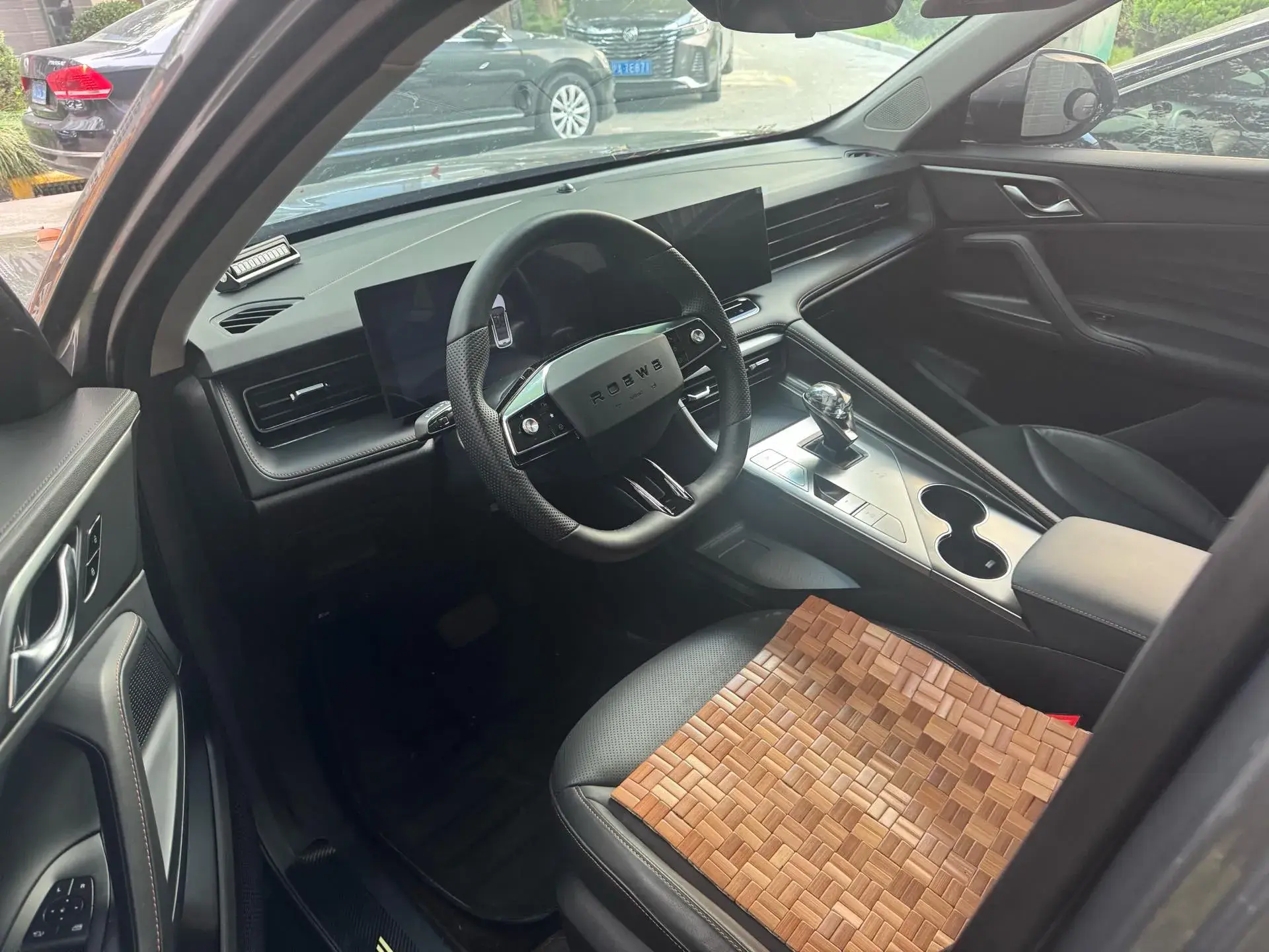 2022 ROEWE RX5 thumbnail 4