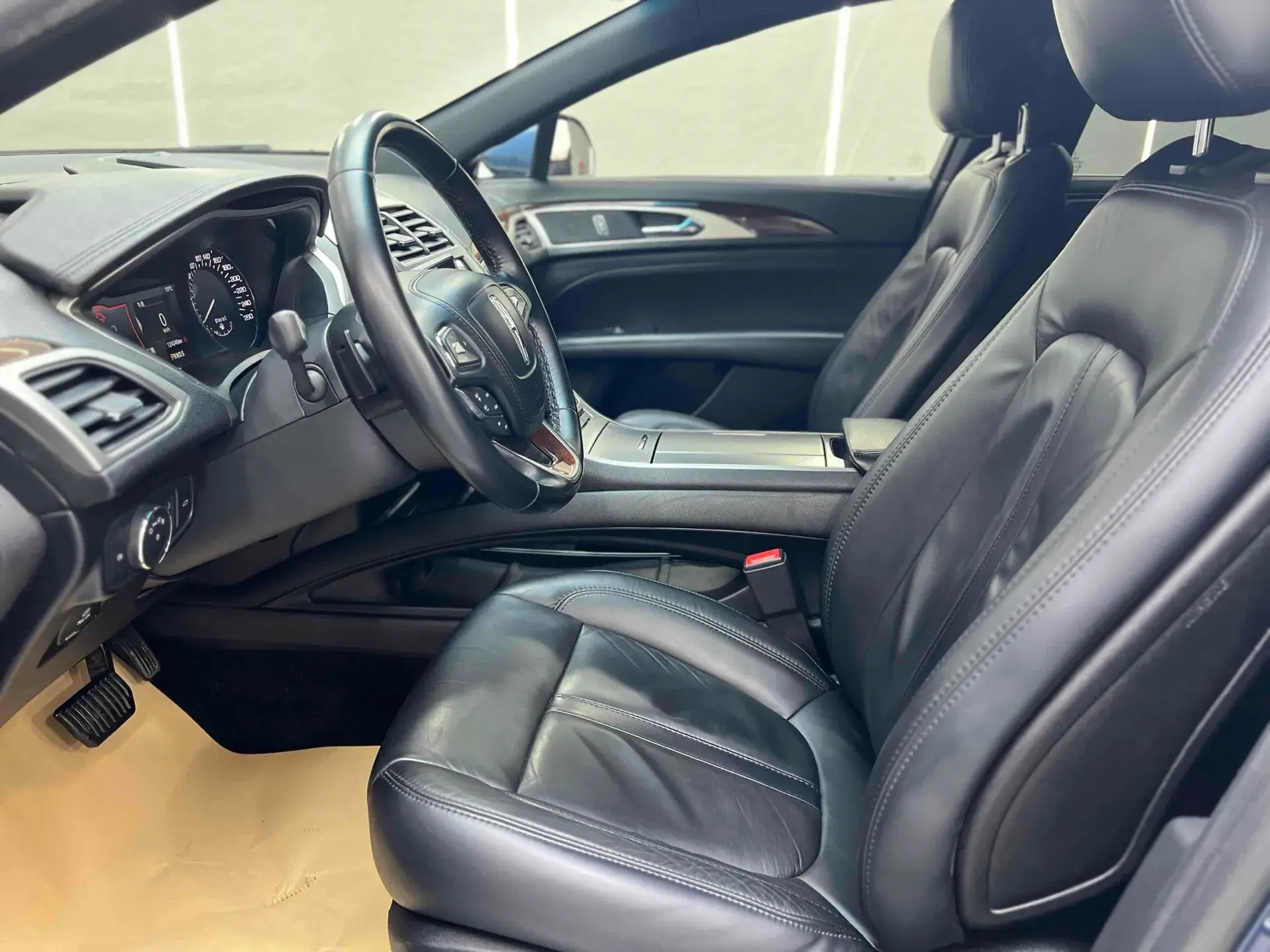 2018 LINCOLN MKZ thumbnail 4