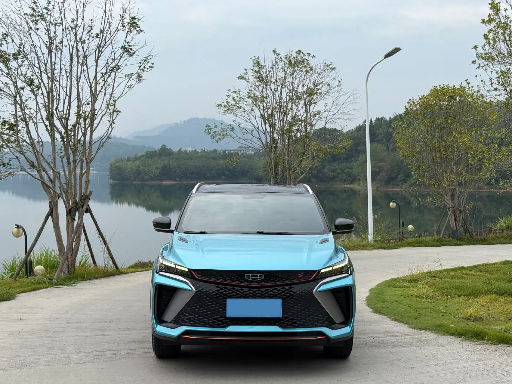 2022 GEELY COOLRAY thumbnail 2