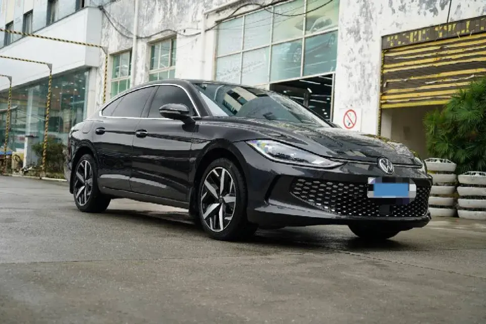 2022 VOLKSWAGEN LAMANDO thumbnail 3