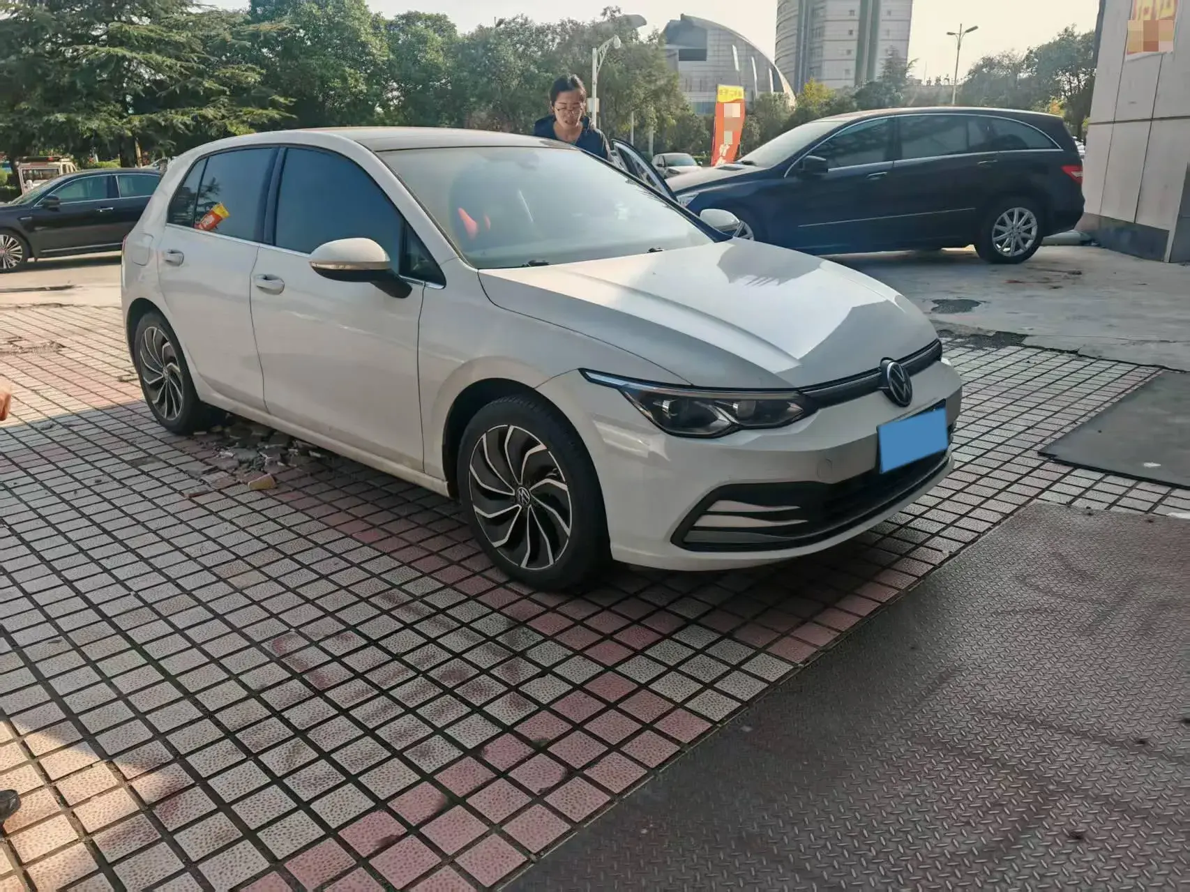 2021 VOLKSWAGEN GOLF thumbnail 2