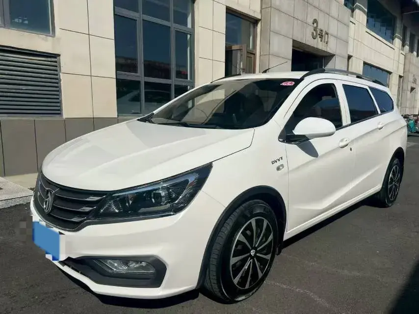 2017 BAOJUN 310W view 1