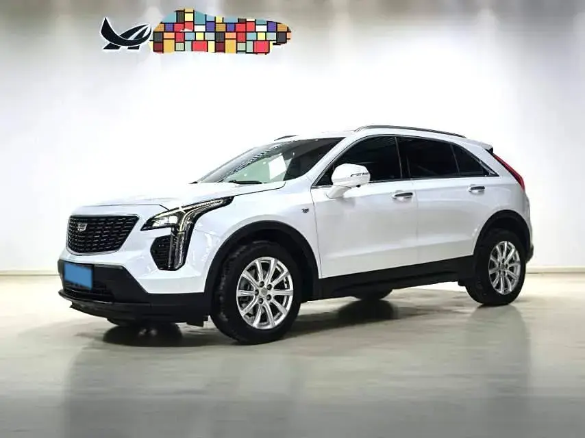 2021 CADILLAC XT4 view 1