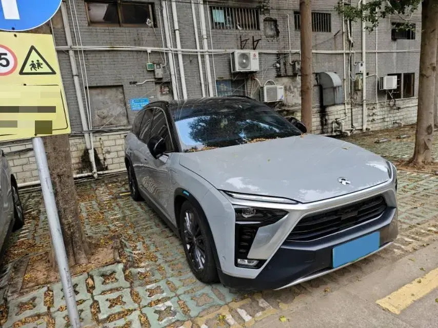 2022 NIO ES8 thumbnail 2
